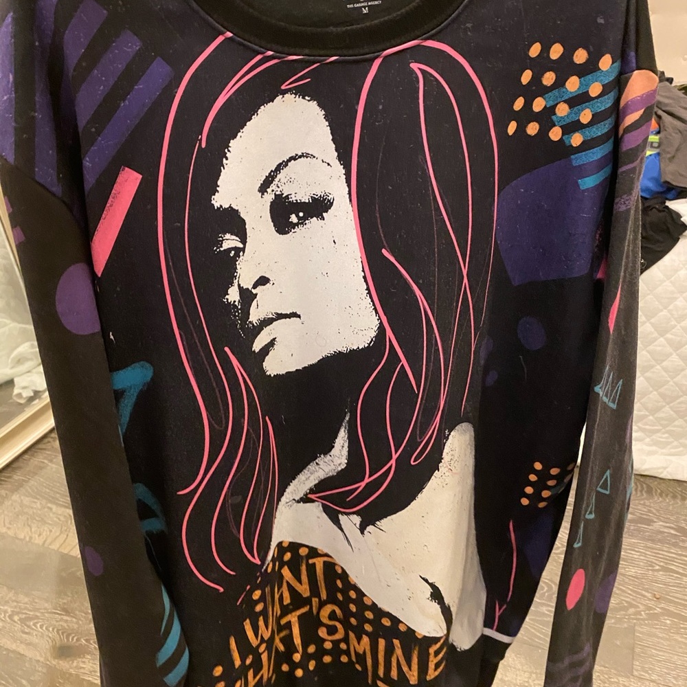 Empire sweatshirt size M